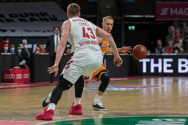 他在选拔球 他在选拔球