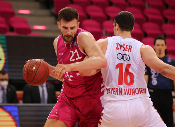 打进半决赛 打进半决赛