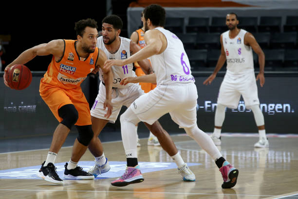 战术再天衣 战术再天衣