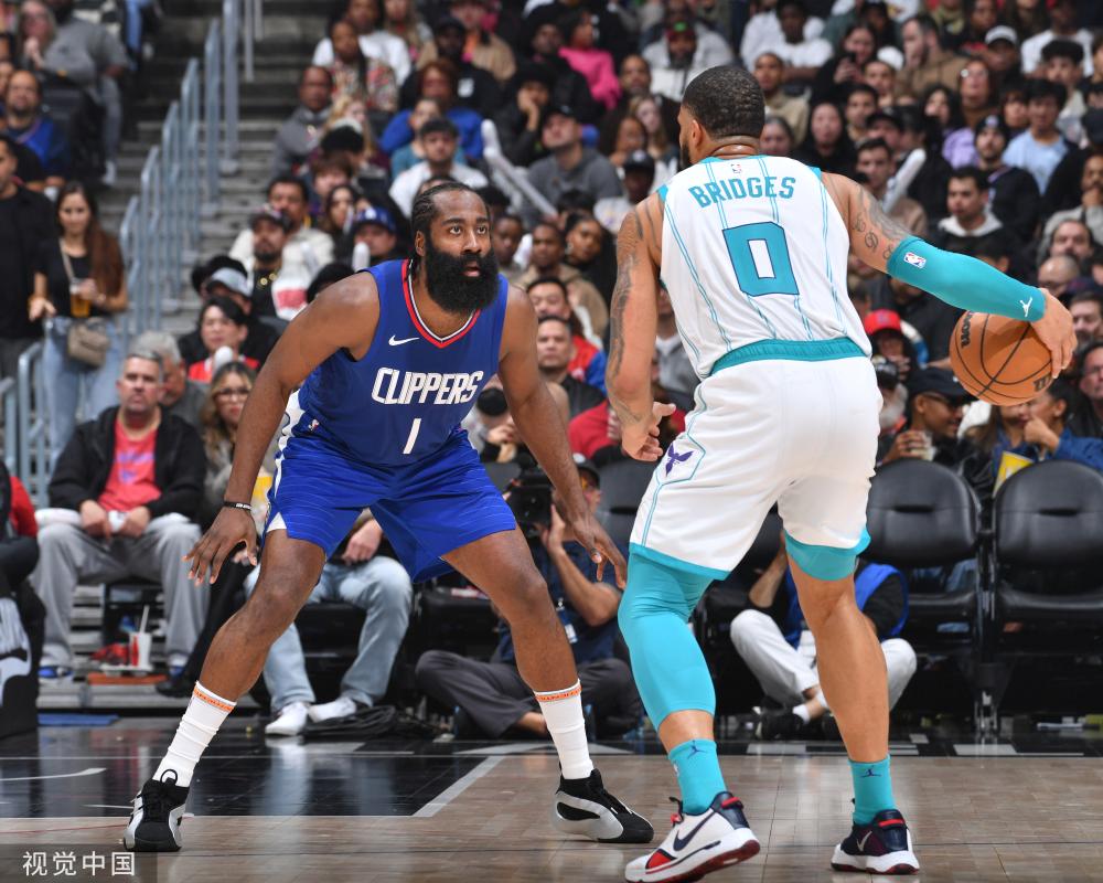 意外成为舆 意外成为舆