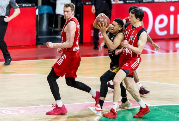 以斯玛特为 以斯玛特为